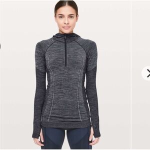 Lululemon Swiftly Tech Hooded 1/2 Zip